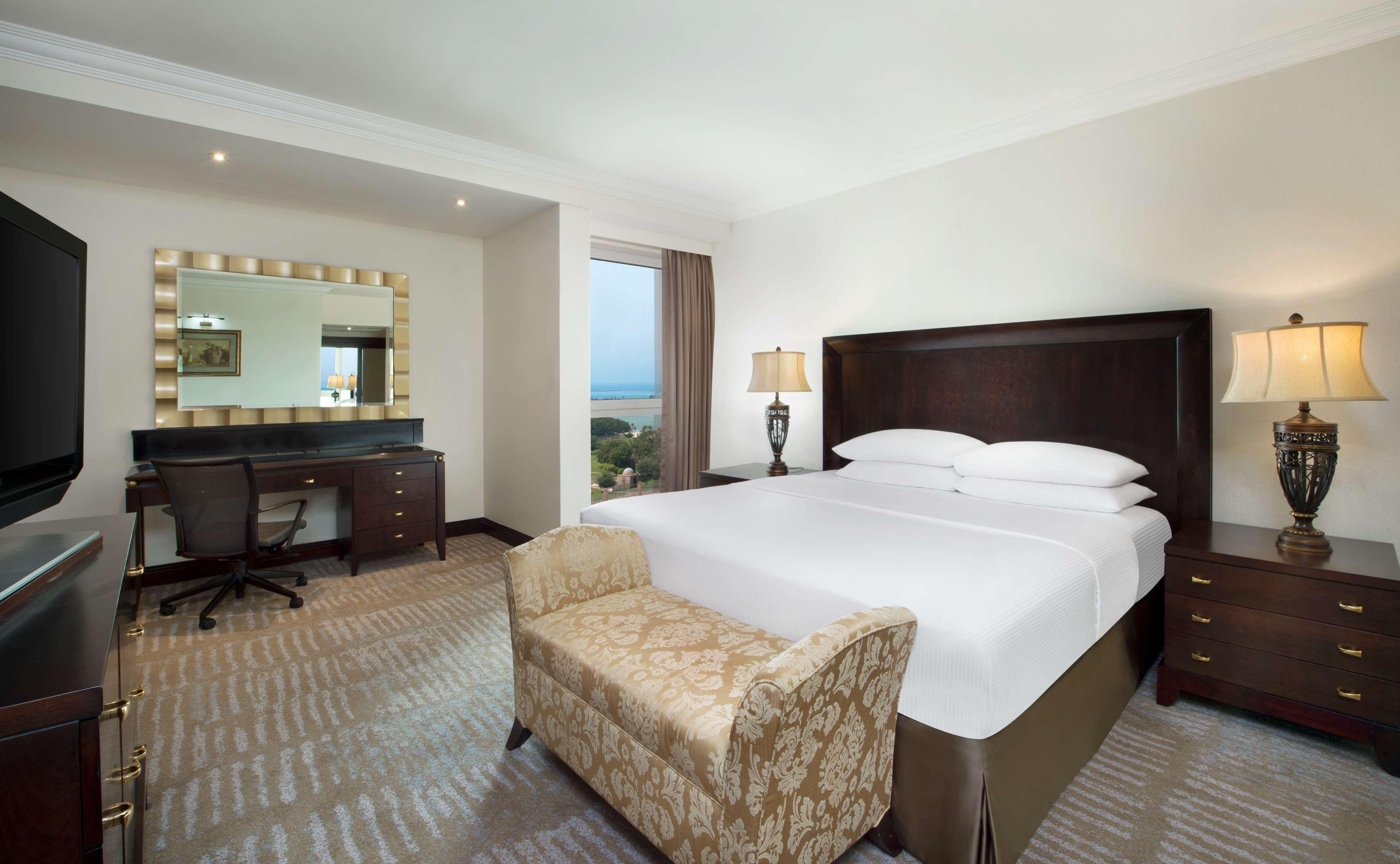 Resort Radisson Blu & Resort, Corniche