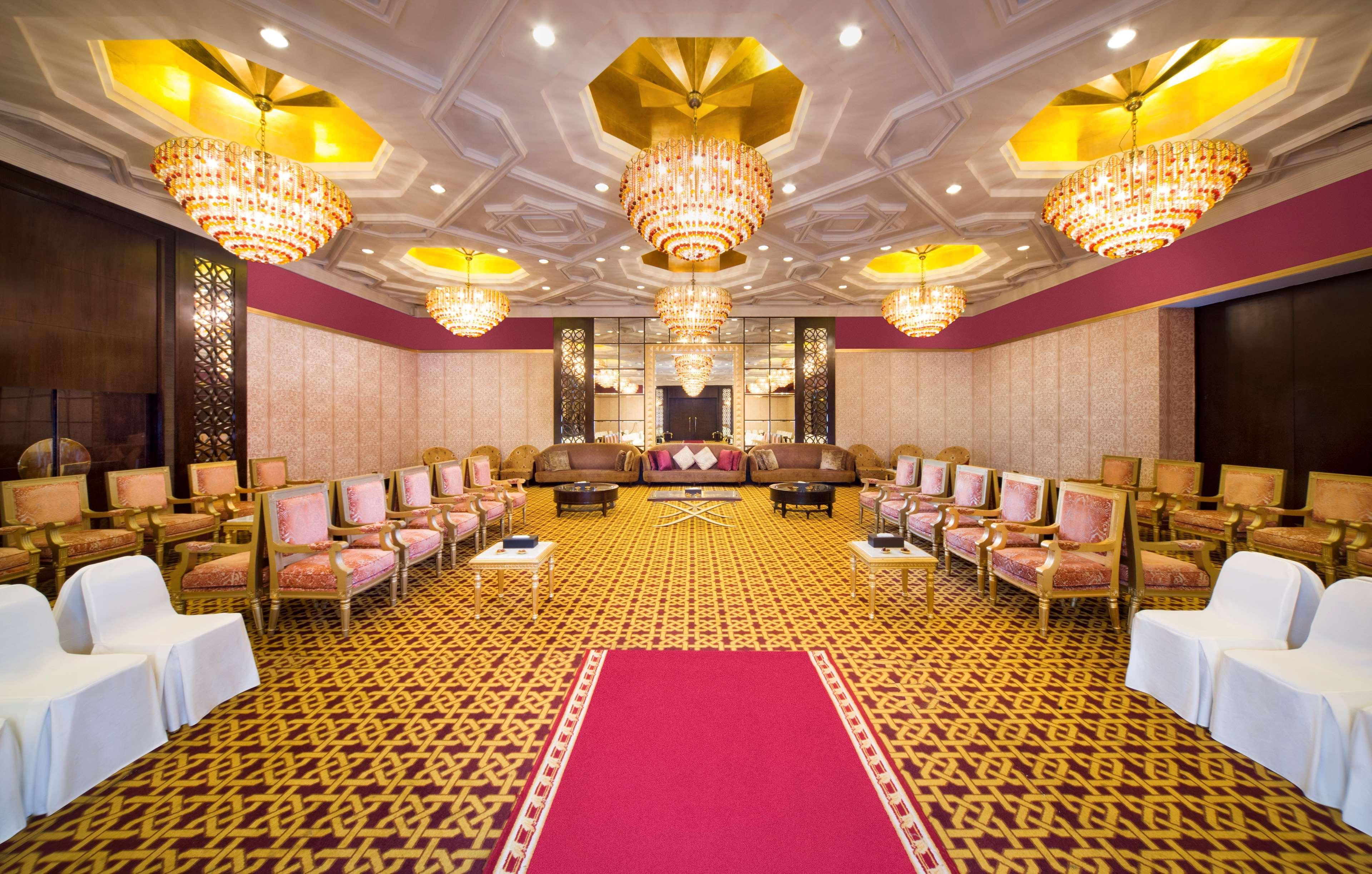 Radisson Blu & Resort, Corniche