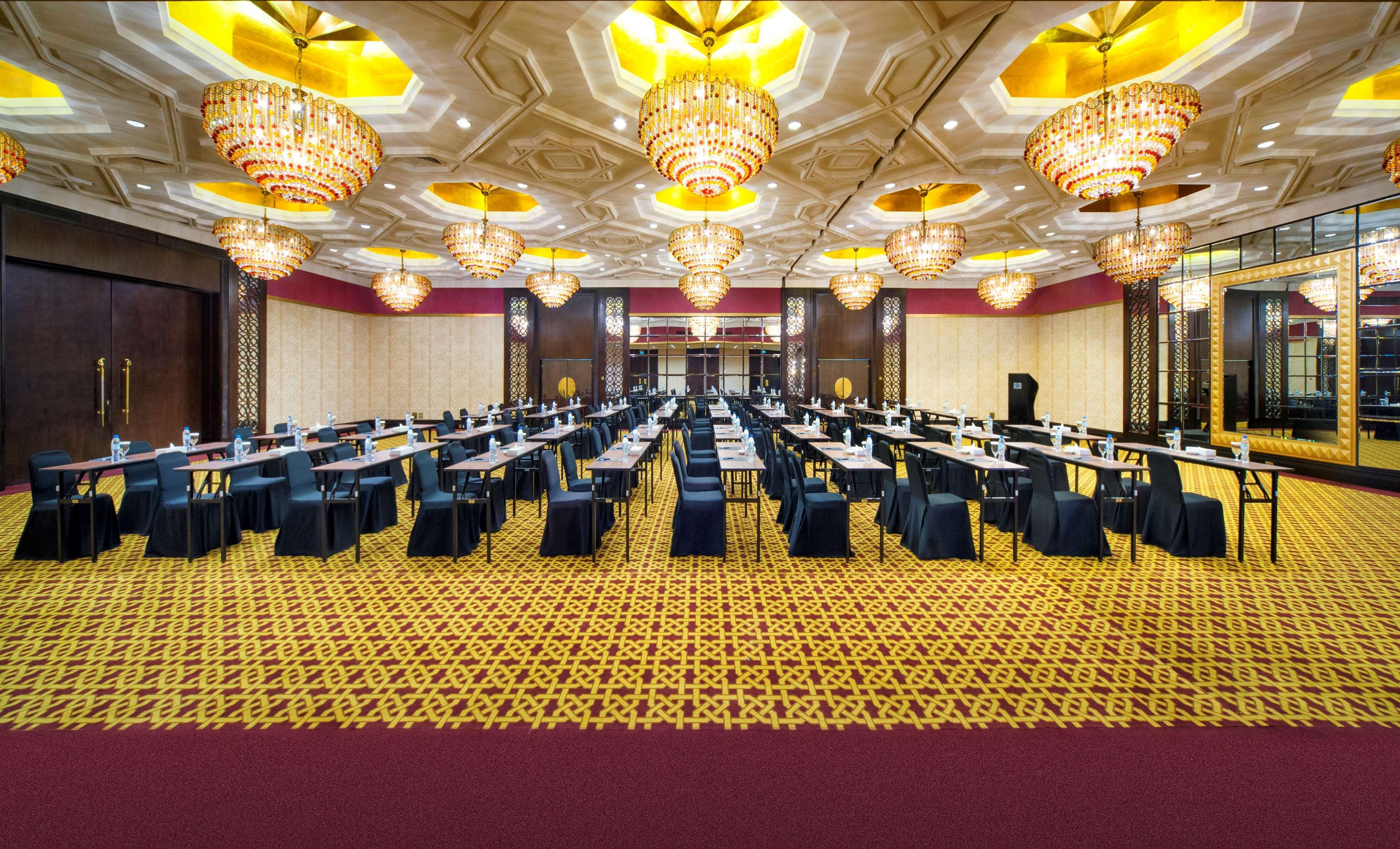 Radisson Blu & Resort, Corniche Resort 5*