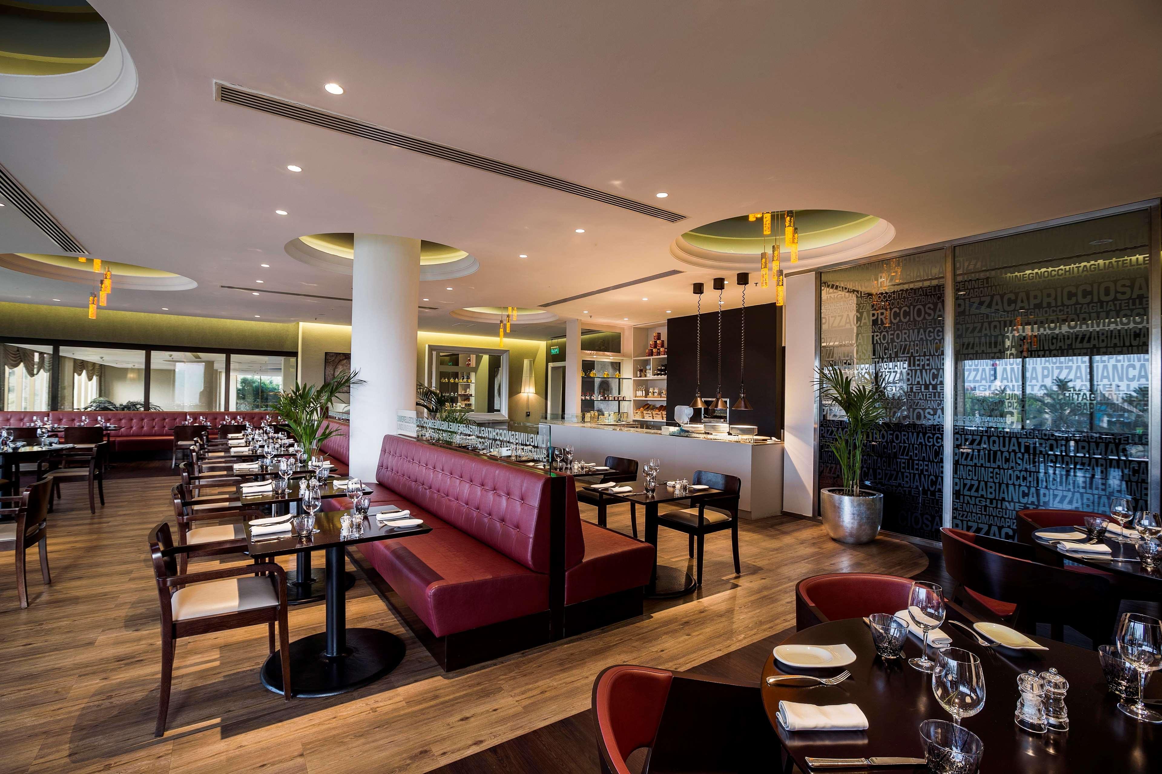 Station touristique Radisson Blu & Resort, Corniche Abou Dabi